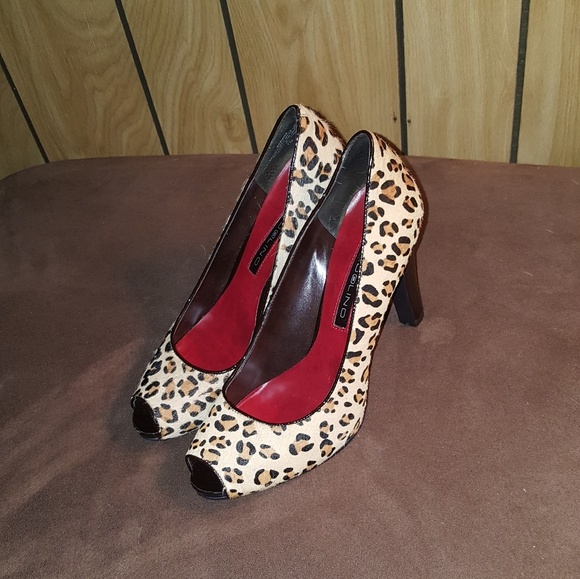 Bandolino Real Animal Fur Heels - Picture 1 of 5